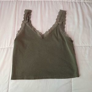 Dark green American eagle crop top 💚💚💚